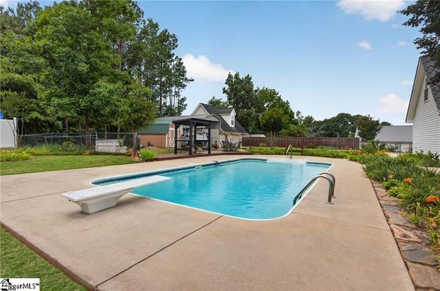 534 Broadwater Circle, Anderson, SC 29626
