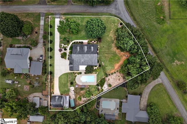 534 Broadwater Circle, Anderson, SC 29626