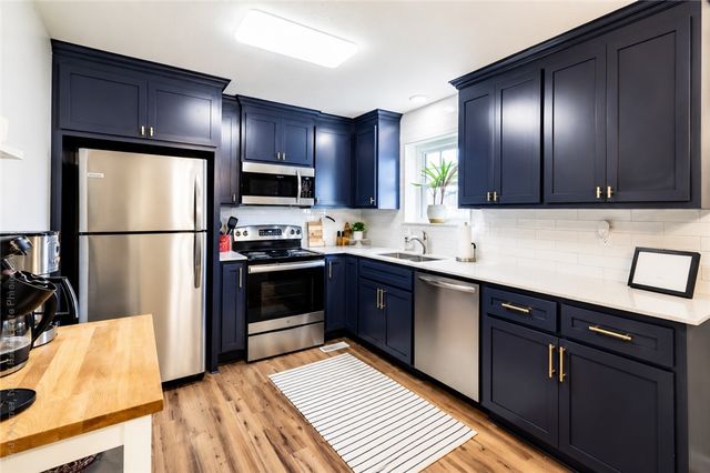 2306 SE 9th Street, Bentonville, AR 72712