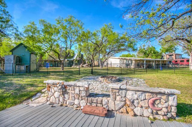 2618 Sleepy Hollow Road, San Angelo, TX 76904