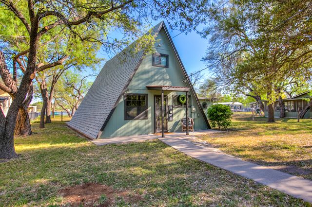2618 Sleepy Hollow Road, San Angelo, TX 76904