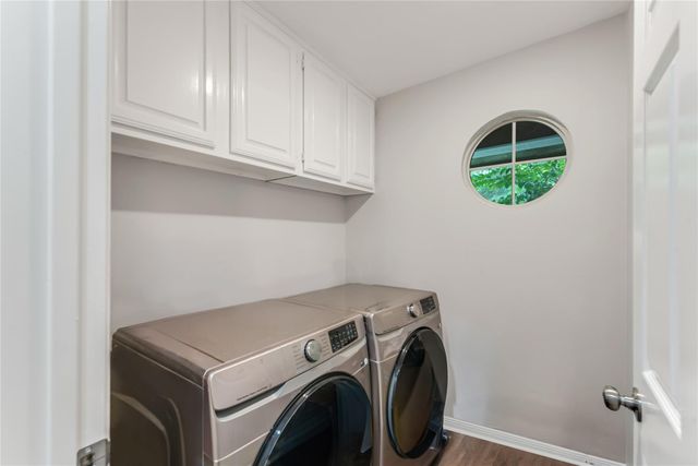 2 Summer Morning Court, The Woodlands, TX 77381