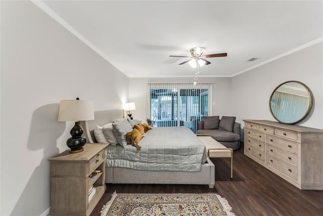 2 Summer Morning Court, The Woodlands, TX 77381