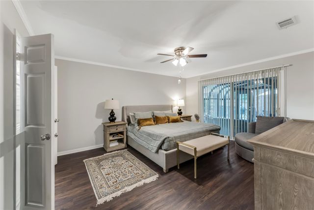2 Summer Morning Court, The Woodlands, TX 77381