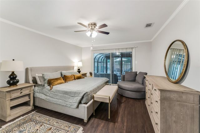 2 Summer Morning Court, The Woodlands, TX 77381