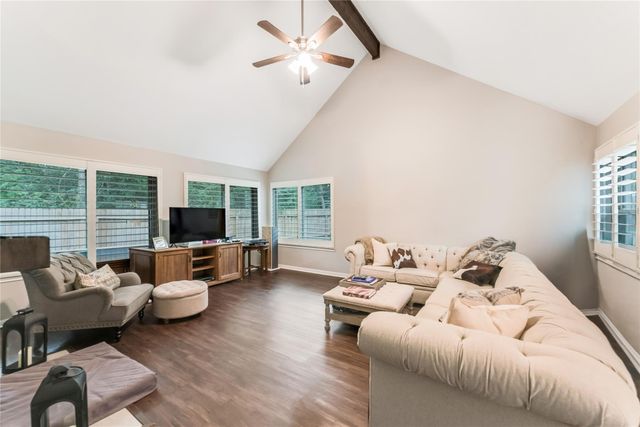 2 Summer Morning Court, The Woodlands, TX 77381