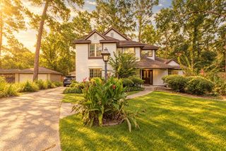 2 Summer Morning Court, The Woodlands, TX 77381