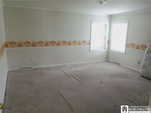 5 Pleasant Avenue, Pomfret, NY 14063