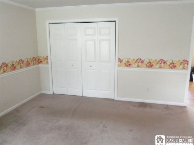 5 Pleasant Avenue, Pomfret, NY 14063