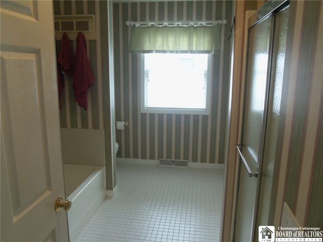 5 Pleasant Avenue, Pomfret, NY 14063