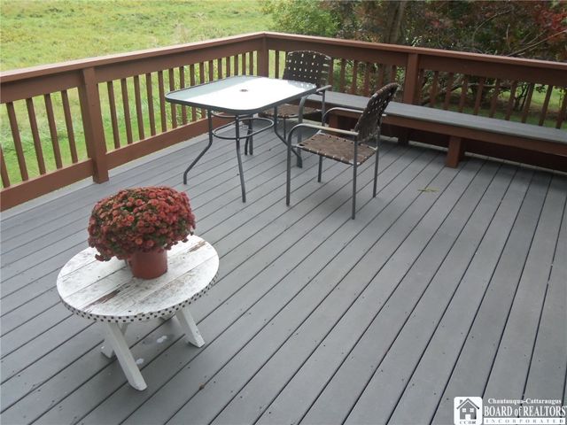 5 Pleasant Avenue, Pomfret, NY 14063