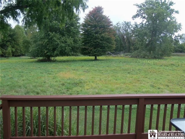 5 Pleasant Avenue, Pomfret, NY 14063