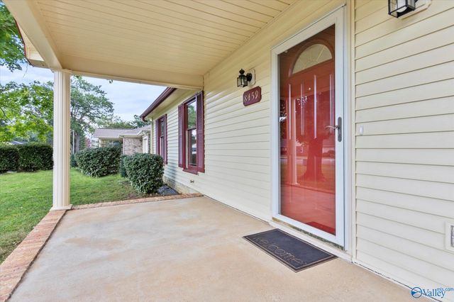 8459 Hogan Drive SE, Huntsville, AL 35802