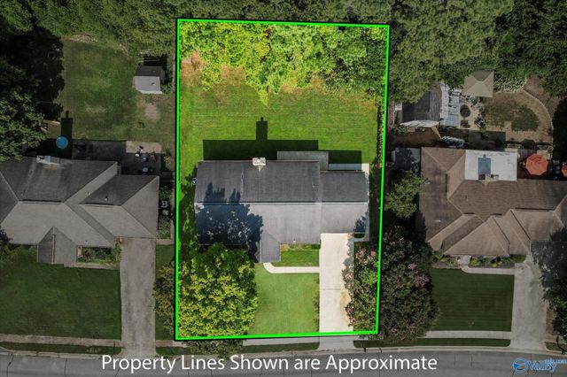 8459 Hogan Drive SE, Huntsville, AL 35802