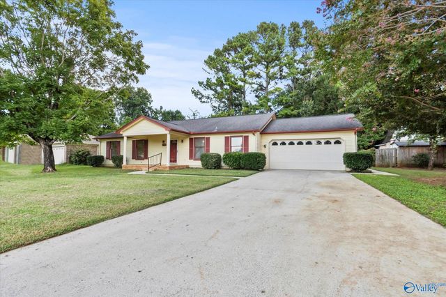 8459 Hogan Drive SE, Huntsville, AL 35802