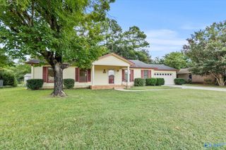 8459 Hogan Drive SE, Huntsville, AL 35802