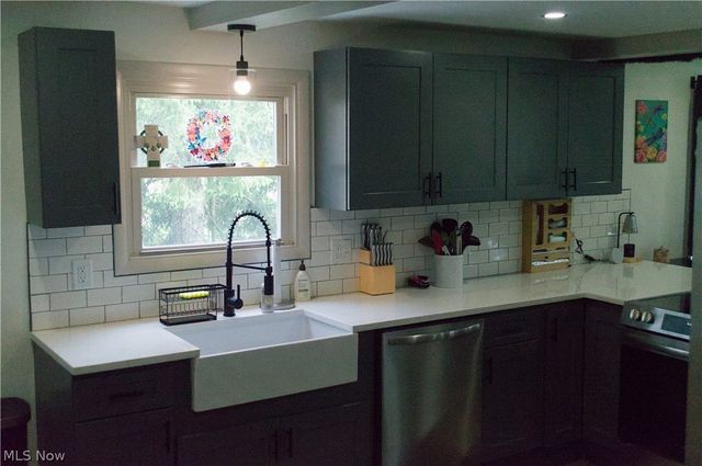 3187 Grenfall Road, Norton, OH 44203