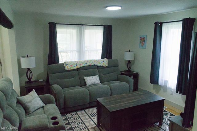 3187 Grenfall Road, Norton, OH 44203