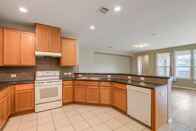 6808 Ondantra BND, Austin, TX 78744