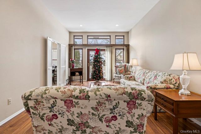 304 Gotham Way, Saint James, NY 11780