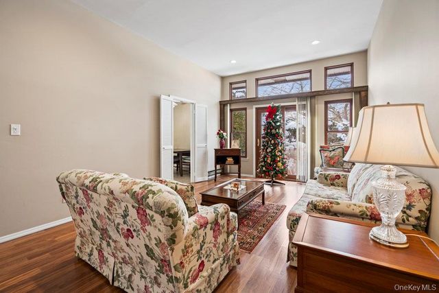 304 Gotham Way, Saint James, NY 11780