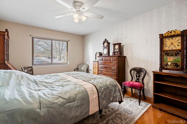 304 Gotham Way, Saint James, NY 11780