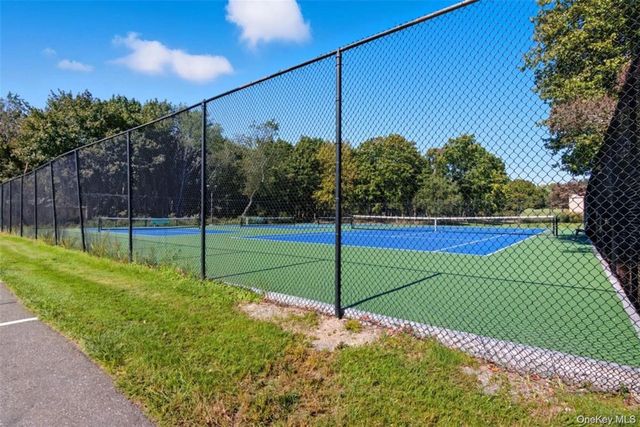 304 Gotham Way, Saint James, NY 11780