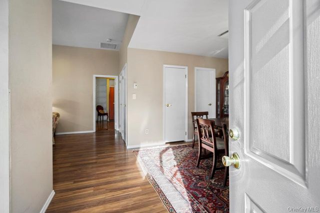 304 Gotham Way, Saint James, NY 11780