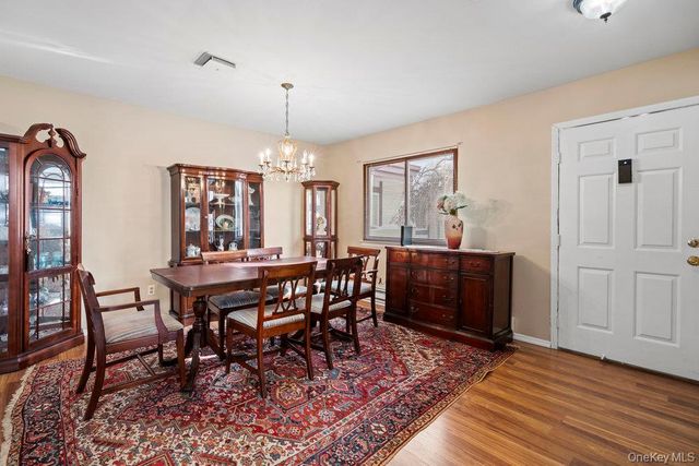 304 Gotham Way, Saint James, NY 11780