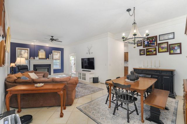 1113 S Carriage Avenue, Springfield, MO 65809