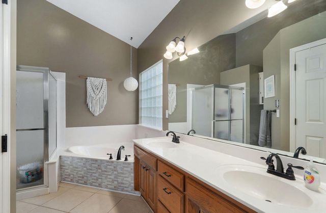 1113 S Carriage Avenue, Springfield, MO 65809