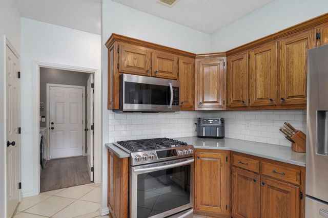 1113 S Carriage Avenue, Springfield, MO 65809