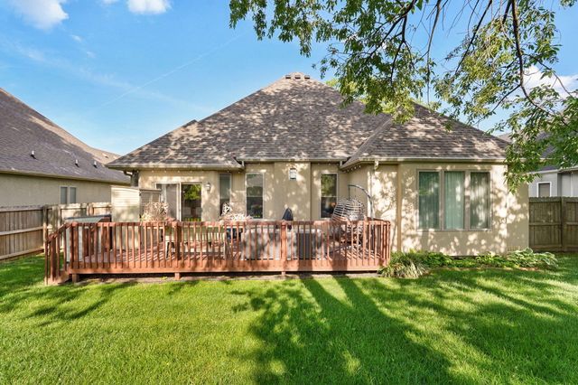 1113 S Carriage Avenue, Springfield, MO 65809