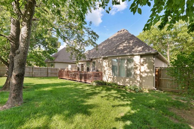 1113 S Carriage Avenue, Springfield, MO 65809