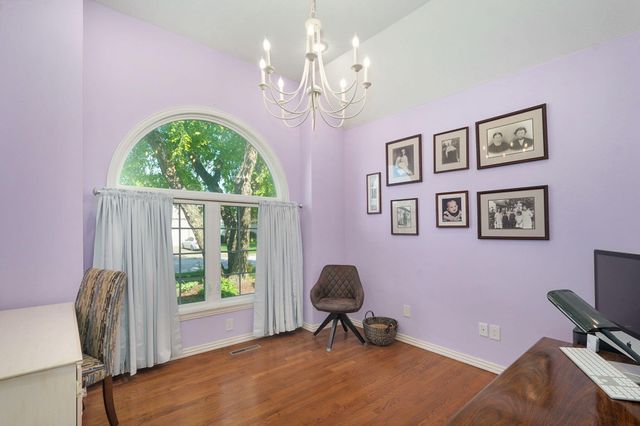 1113 S Carriage Avenue, Springfield, MO 65809