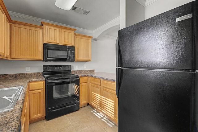 2205 Ellington Drive A, Springdale, AR 72762