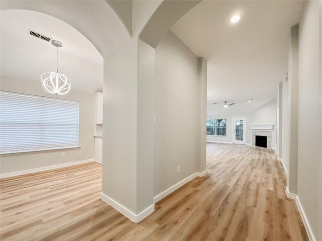 27 Auburn Path Drive, The Woodlands, TX 77382