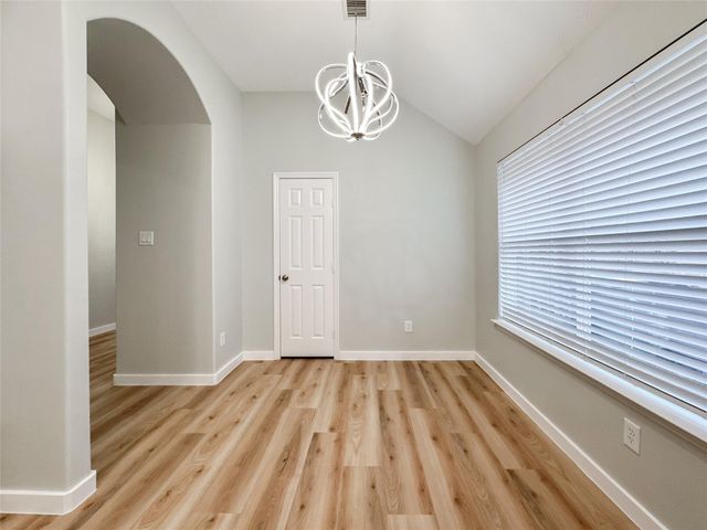 27 Auburn Path Drive, The Woodlands, TX 77382