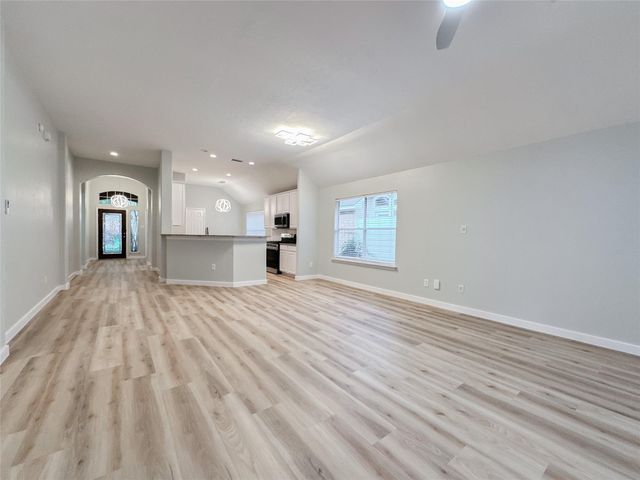 27 Auburn Path Drive, The Woodlands, TX 77382