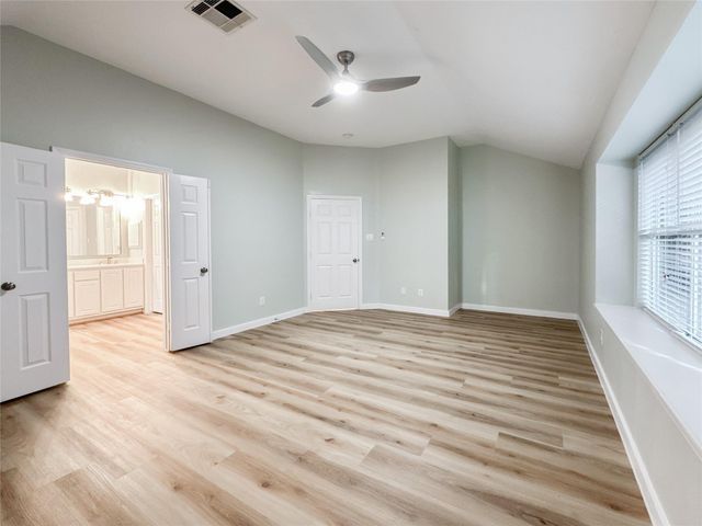 27 Auburn Path Drive, The Woodlands, TX 77382