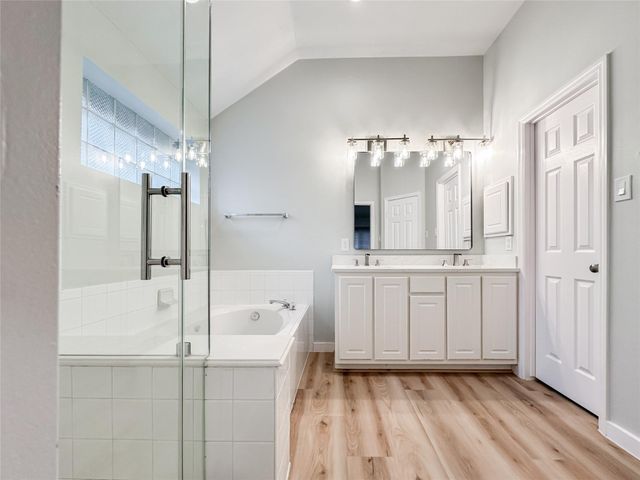 27 Auburn Path Drive, The Woodlands, TX 77382