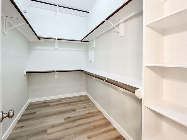 27 Auburn Path Drive, The Woodlands, TX 77382