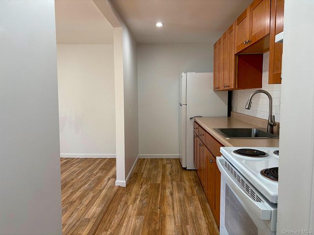 447 Route 376 Unit 1, Hopewell Junction, NY 12533