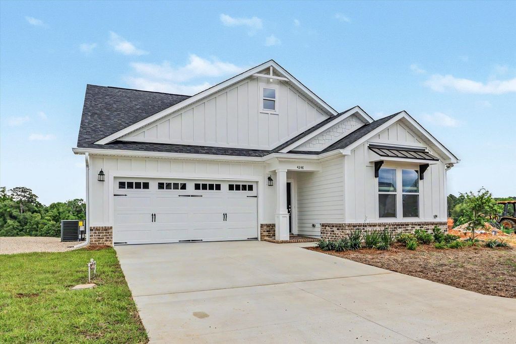 Image 2 of property listing at 4236 Landry Lane, Tallahassee, FL 32317