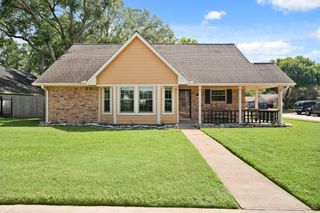 2101 Rocky Creek Lane, Pearland, TX 77581