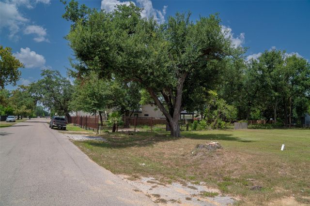 10525 Muscatine Street, Houston, TX 77029