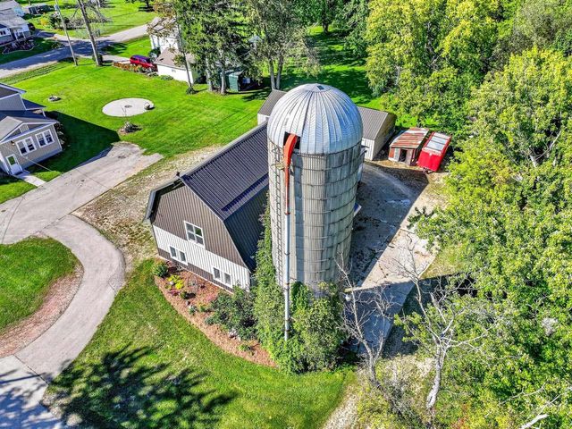 E8582 MECHANIC STREET, New London, WI 54961