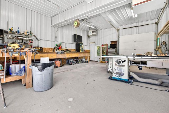 E8582 MECHANIC STREET, New London, WI 54961