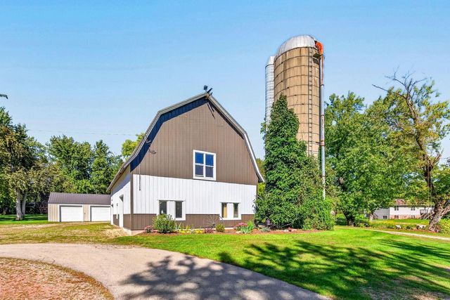 E8582 MECHANIC STREET, New London, WI 54961