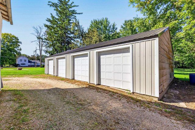 E8582 MECHANIC STREET, New London, WI 54961